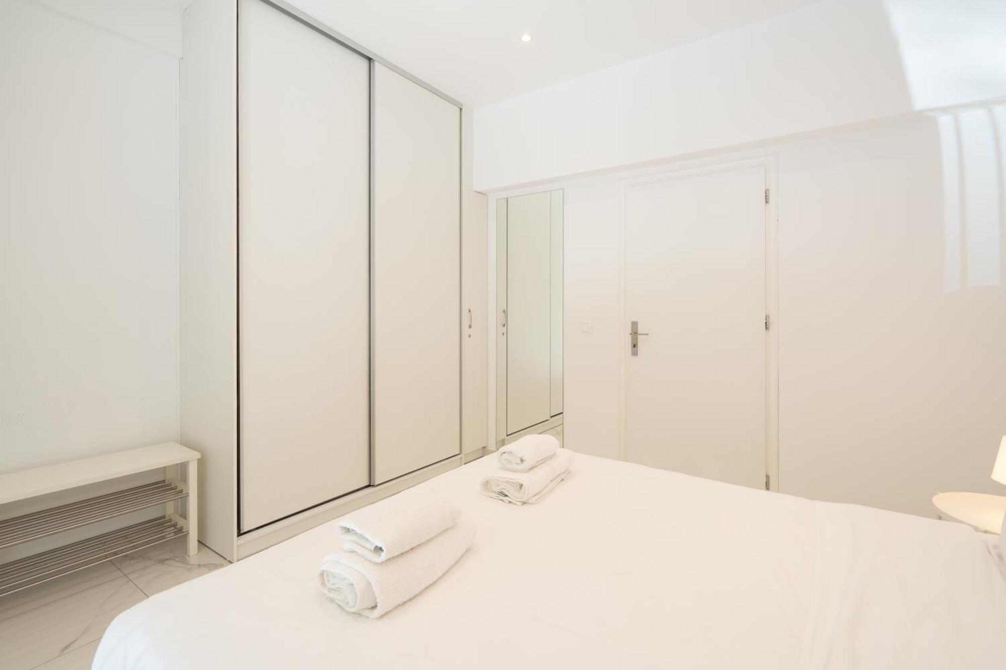 Sophisticated Modern Apt In Athens Center Dış mekan fotoğraf